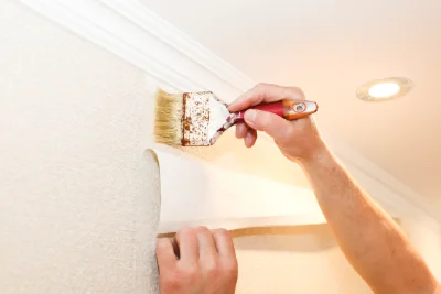 Pose de papier peint à Quimperlé — revêtements muraux et toiles de verre